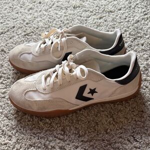 Converse Cream & Black Low-Top Sneakers